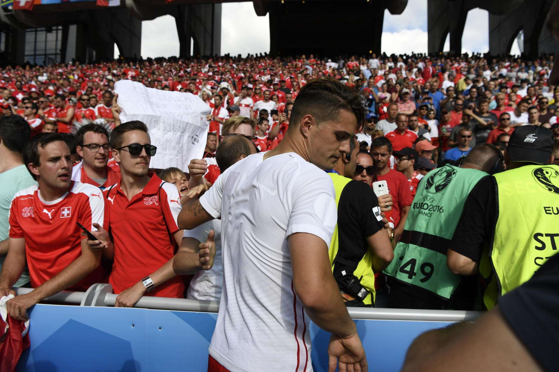 xhaka5