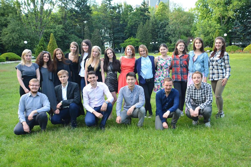 5. Tre studentë të AAB-së përfunduan me sukses semestrin veror 201516 në Universitetin e Lodzit në Poloni